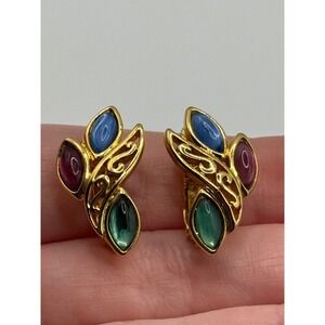 Vintage Trifari TM Signed Gold Tone Multicolor Clip On Earrings